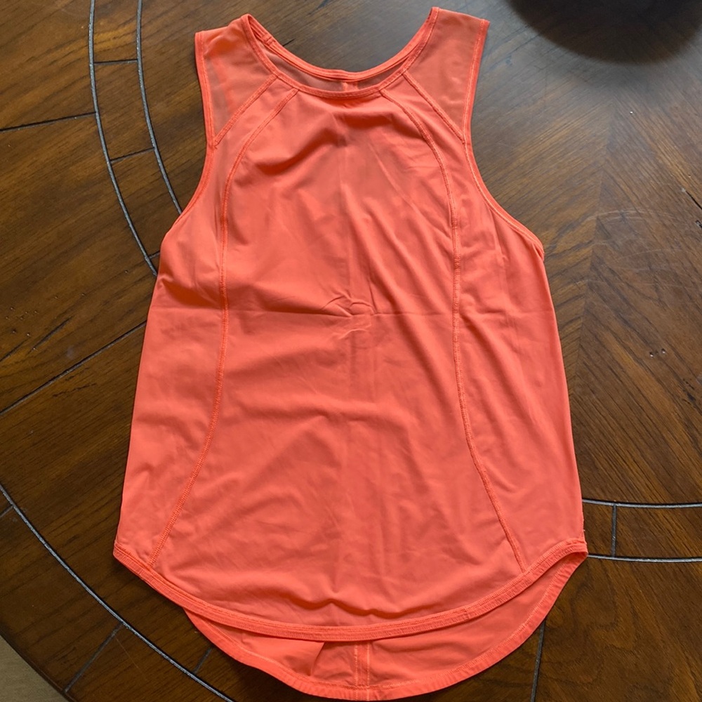 Lululemon top
